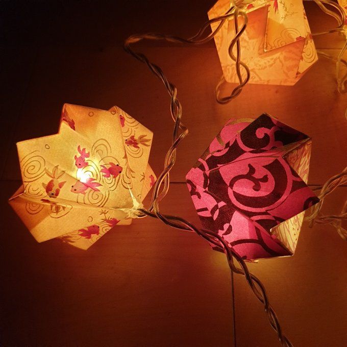 guirlande lumineuse tons rose et fuchsia