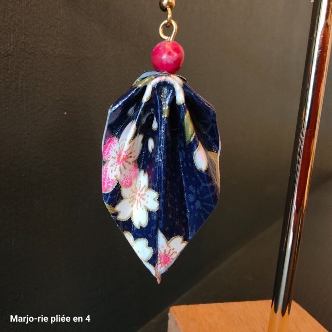 BO feuille washi doré motif sakura bleu marine et rose