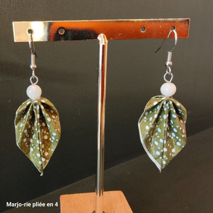 BO feuille washi vert à pois blancs