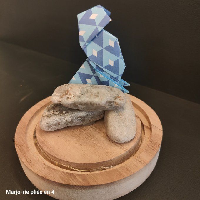 cloche lumineuse phoque bleu sur son rocher