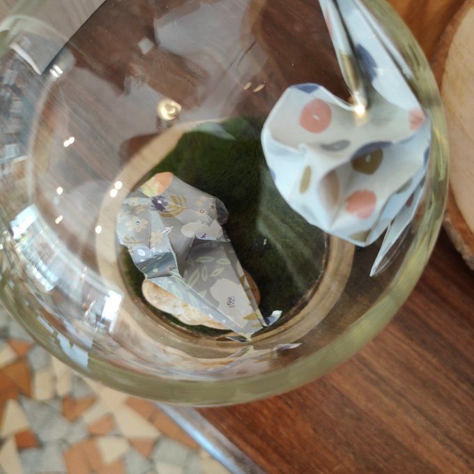 cloche lumineuse avec deux escargots en balade