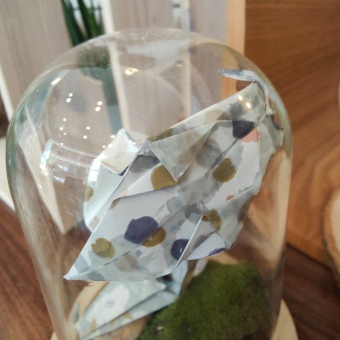 cloche lumineuse avec deux escargots en balade